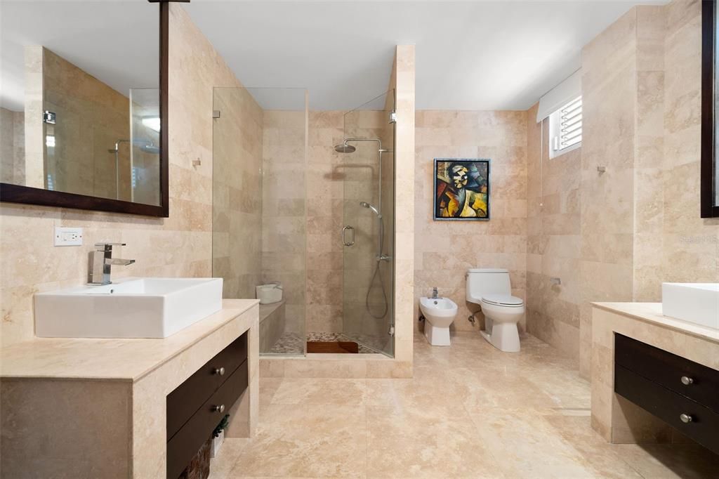 Active With Contract: $1,250,000 (5 beds, 4 baths, 4062 Square Feet)