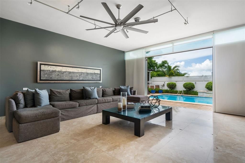 Active With Contract: $1,250,000 (5 beds, 4 baths, 4062 Square Feet)