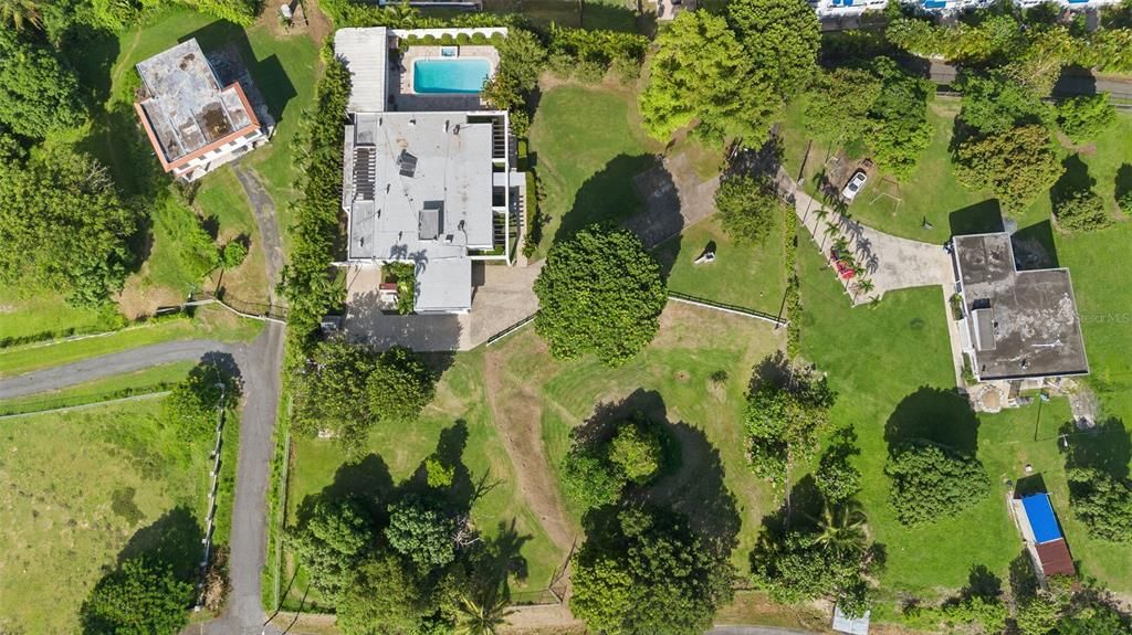 Active With Contract: $1,250,000 (5 beds, 4 baths, 4062 Square Feet)