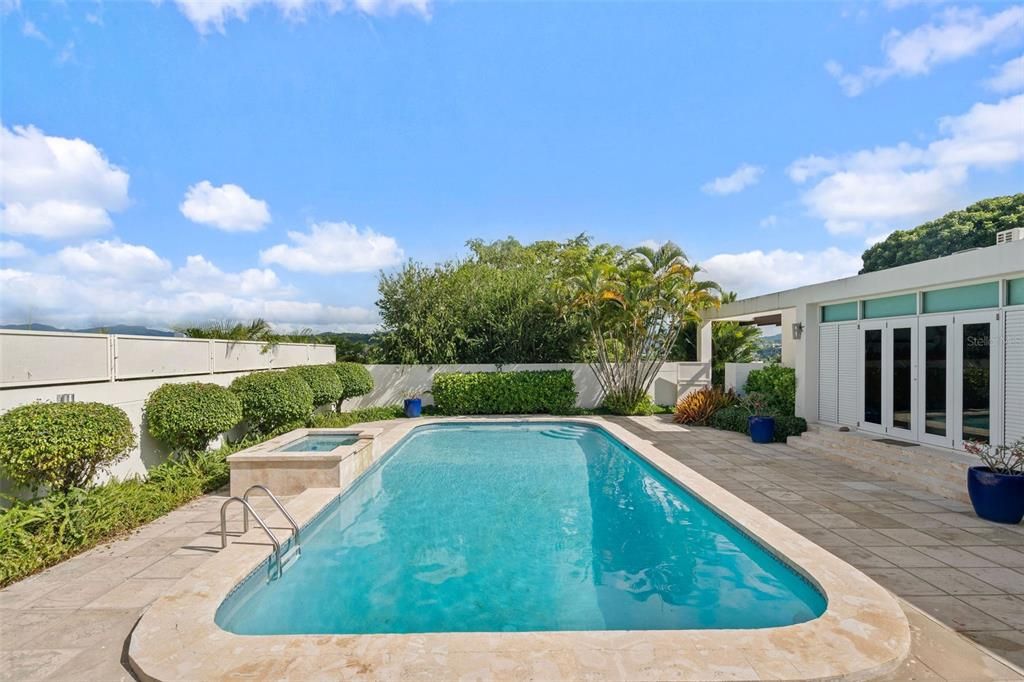 Active With Contract: $1,250,000 (5 beds, 4 baths, 4062 Square Feet)