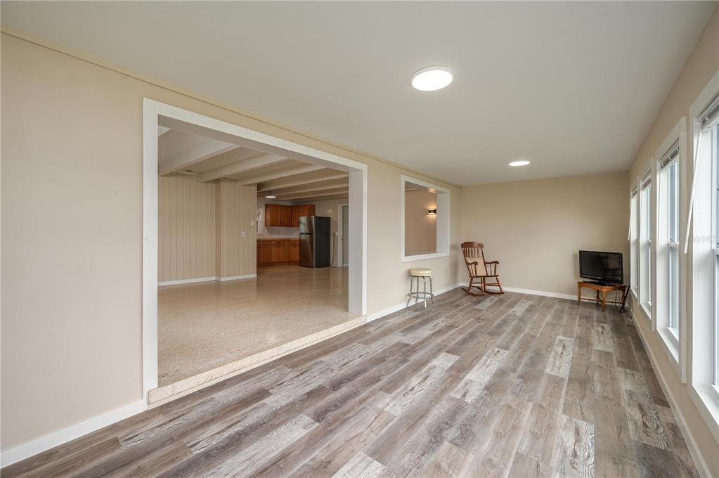 En Venta: $273,000 (2 camas, 2 baños, 1472 Pies cuadrados)