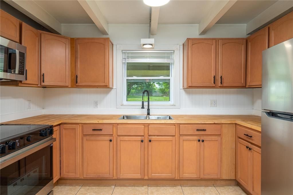 En Venta: $273,000 (2 camas, 2 baños, 1472 Pies cuadrados)