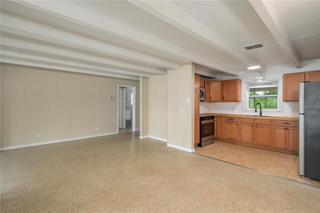 En Venta: $273,000 (2 camas, 2 baños, 1472 Pies cuadrados)