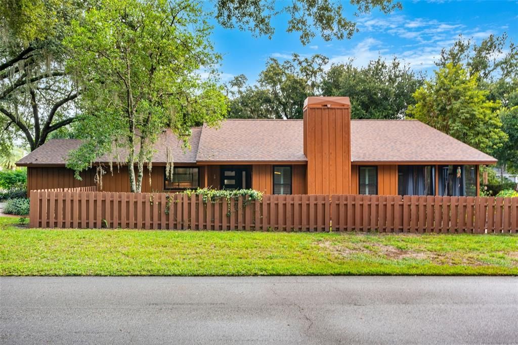 For Sale: $485,000 (3 beds, 2 baths, 1864 Square Feet)