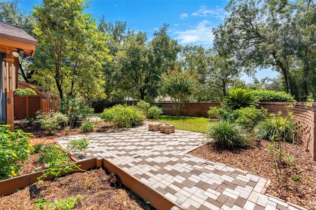 For Sale: $485,000 (3 beds, 2 baths, 1864 Square Feet)