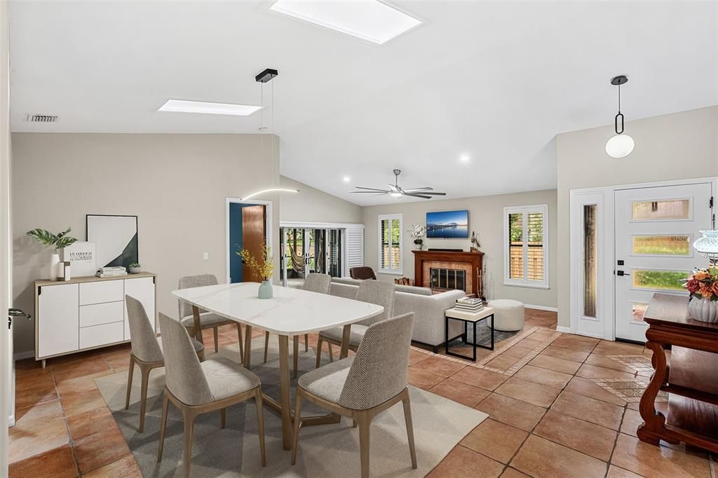 For Sale: $485,000 (3 beds, 2 baths, 1864 Square Feet)