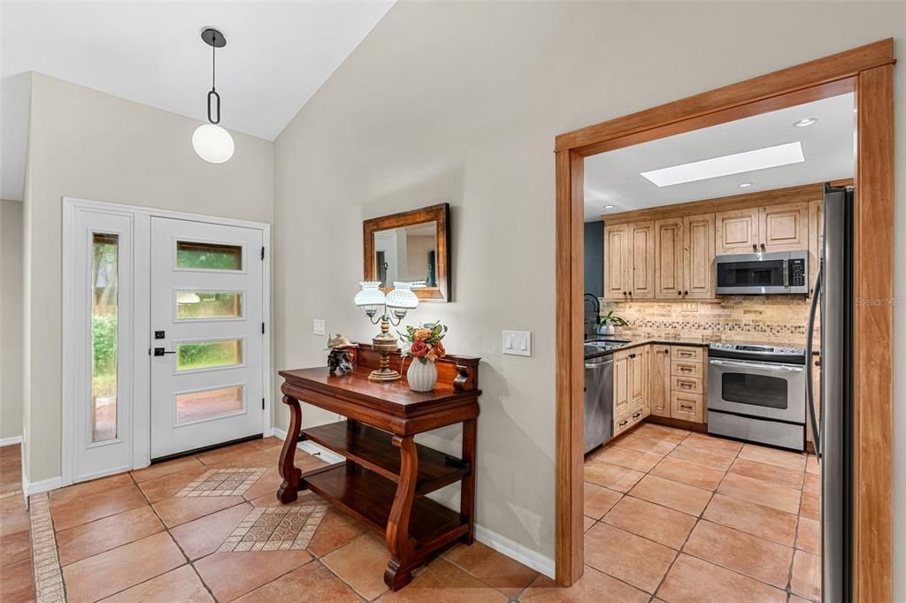 For Sale: $485,000 (3 beds, 2 baths, 1864 Square Feet)