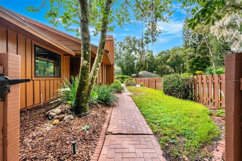 For Sale: $485,000 (3 beds, 2 baths, 1864 Square Feet)