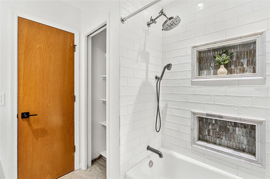 For Sale: $485,000 (3 beds, 2 baths, 1864 Square Feet)