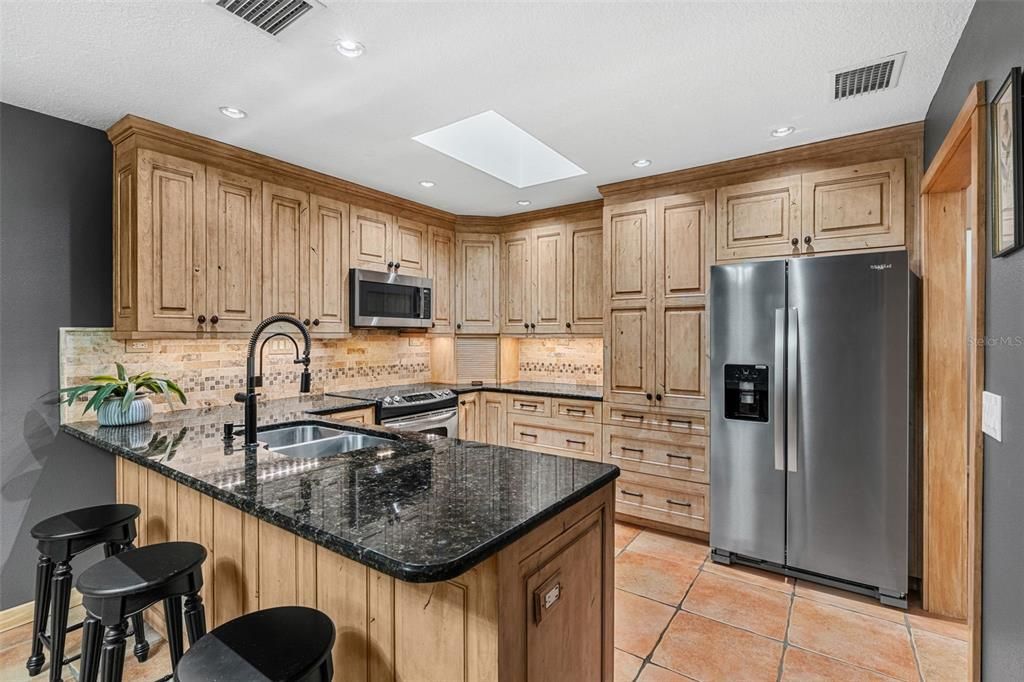 For Sale: $485,000 (3 beds, 2 baths, 1864 Square Feet)