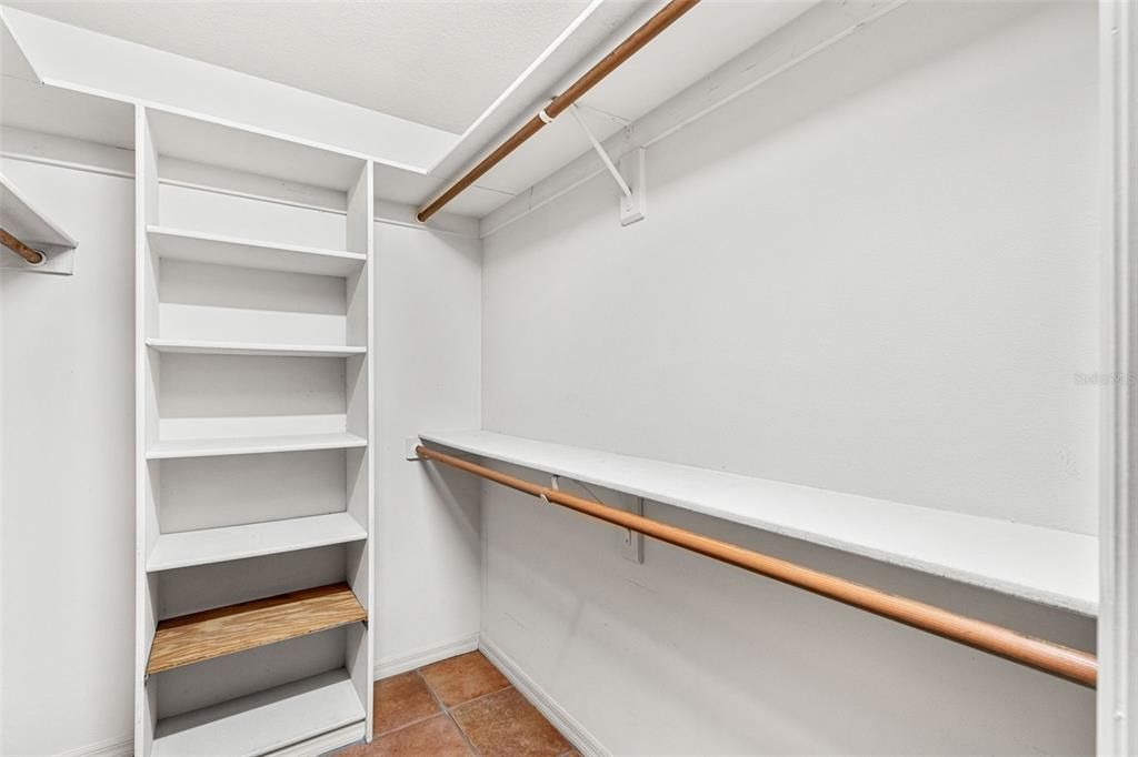 For Sale: $485,000 (3 beds, 2 baths, 1864 Square Feet)