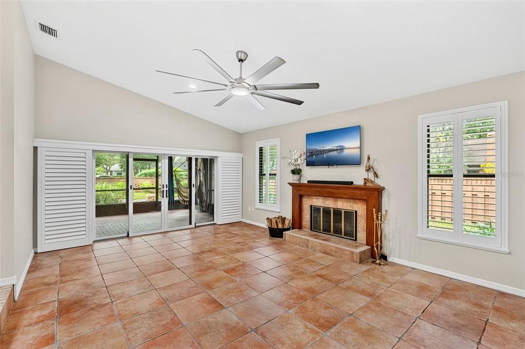 For Sale: $485,000 (3 beds, 2 baths, 1864 Square Feet)