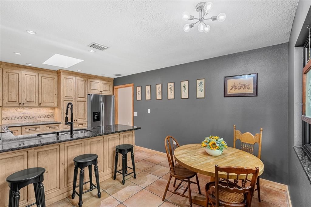 For Sale: $485,000 (3 beds, 2 baths, 1864 Square Feet)