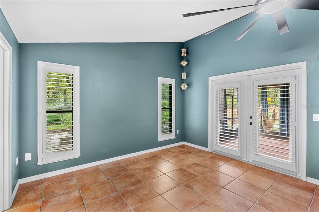 For Sale: $485,000 (3 beds, 2 baths, 1864 Square Feet)