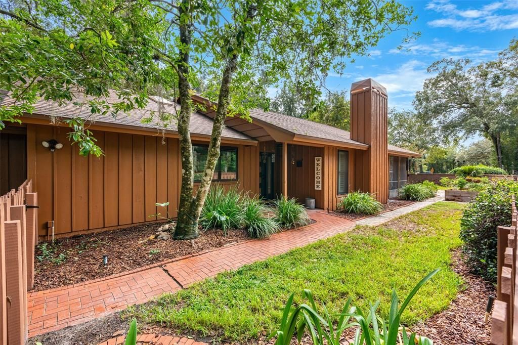 For Sale: $485,000 (3 beds, 2 baths, 1864 Square Feet)