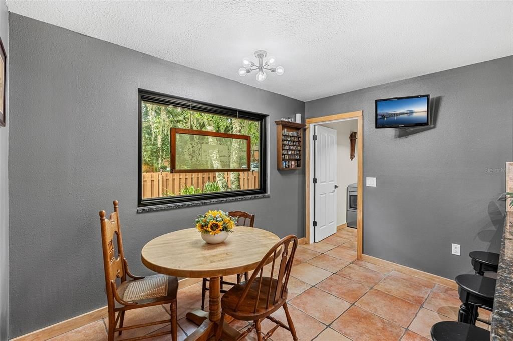 For Sale: $485,000 (3 beds, 2 baths, 1864 Square Feet)