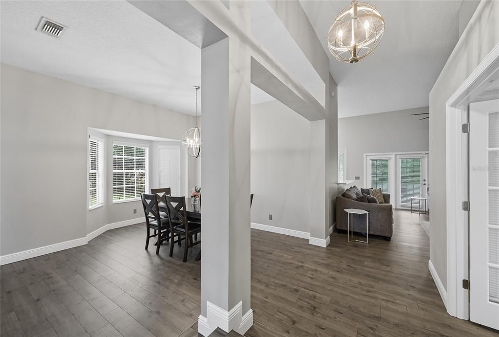 Activo con contrato: $500,000 (4 camas, 2 baños, 1977 Pies cuadrados)