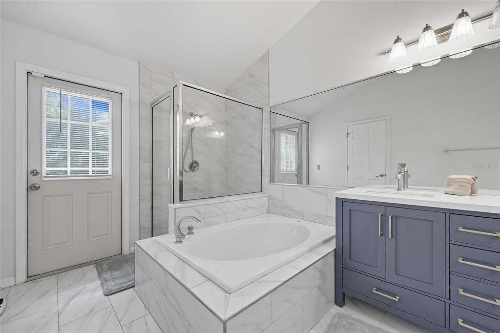 Activo con contrato: $500,000 (4 camas, 2 baños, 1977 Pies cuadrados)