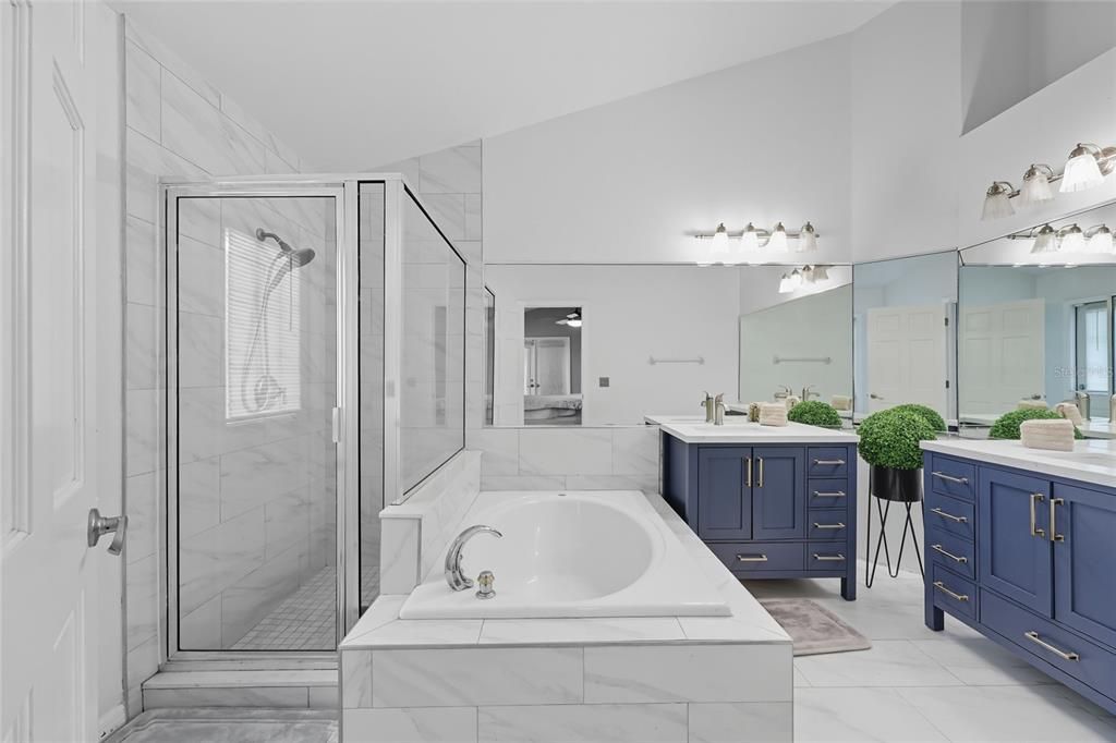 Activo con contrato: $500,000 (4 camas, 2 baños, 1977 Pies cuadrados)