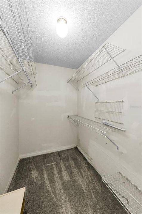 Active With Contract: $250,000 (2 beds, 2 baths, 1540 Square Feet)