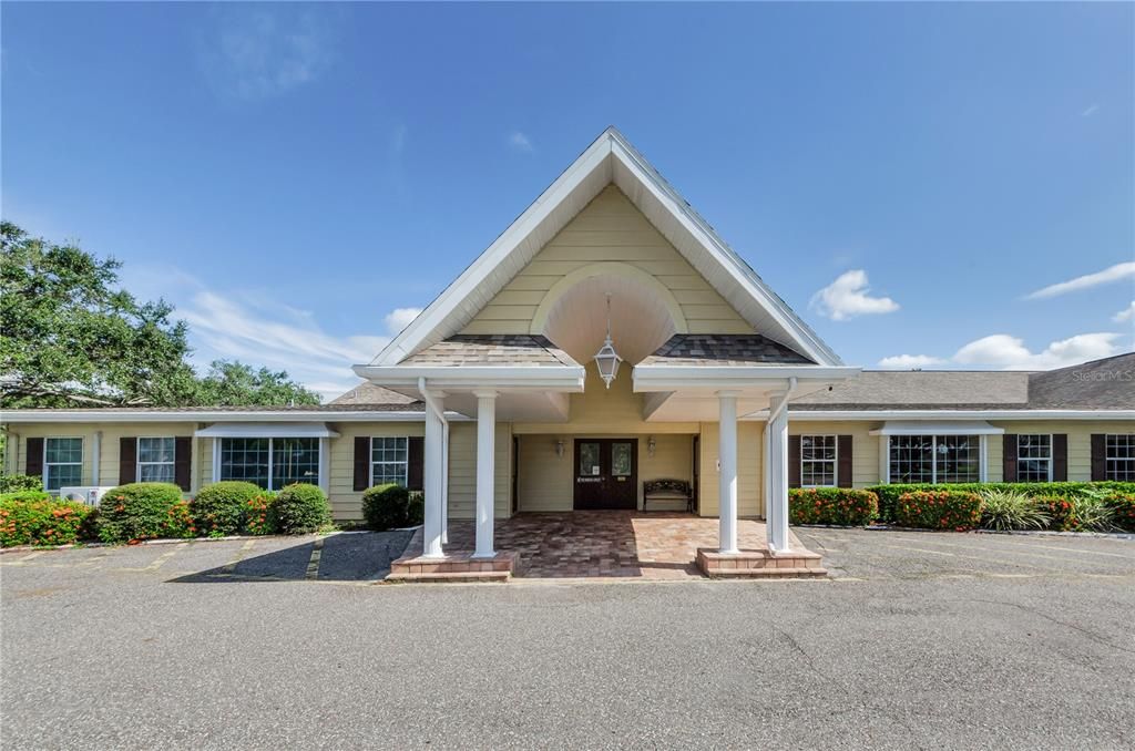 Active With Contract: $250,000 (2 beds, 2 baths, 1540 Square Feet)