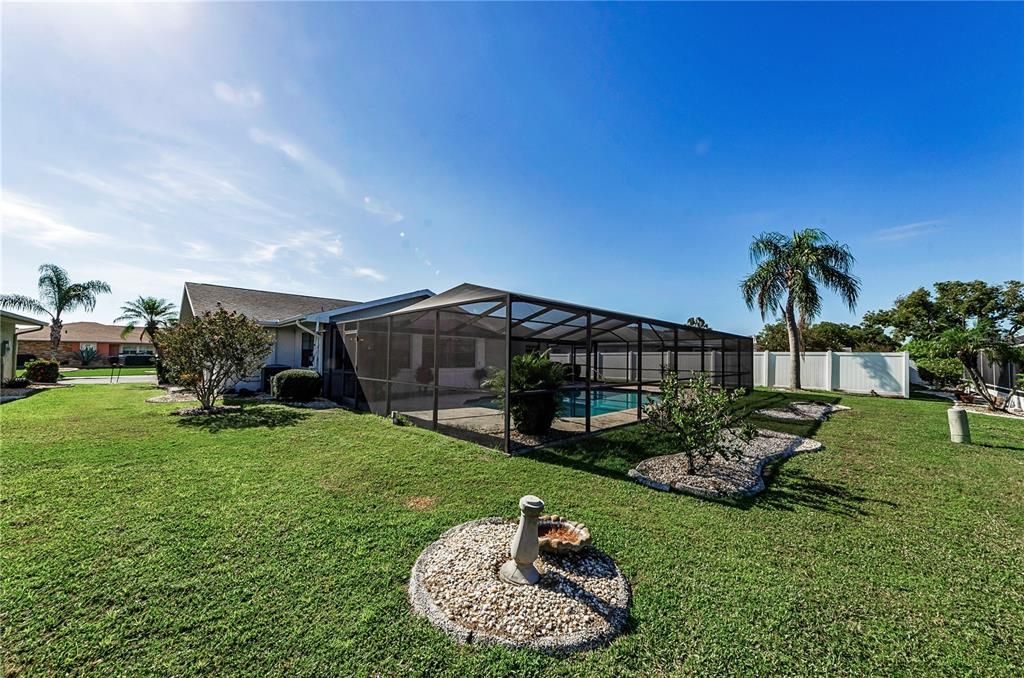 Active With Contract: $250,000 (2 beds, 2 baths, 1540 Square Feet)