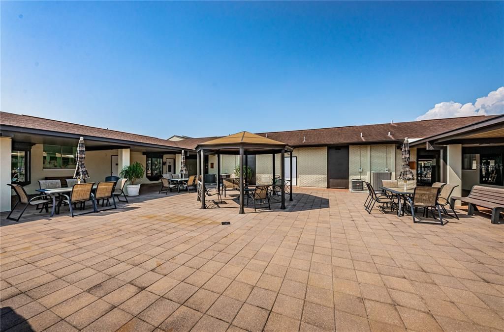 Active With Contract: $250,000 (2 beds, 2 baths, 1540 Square Feet)