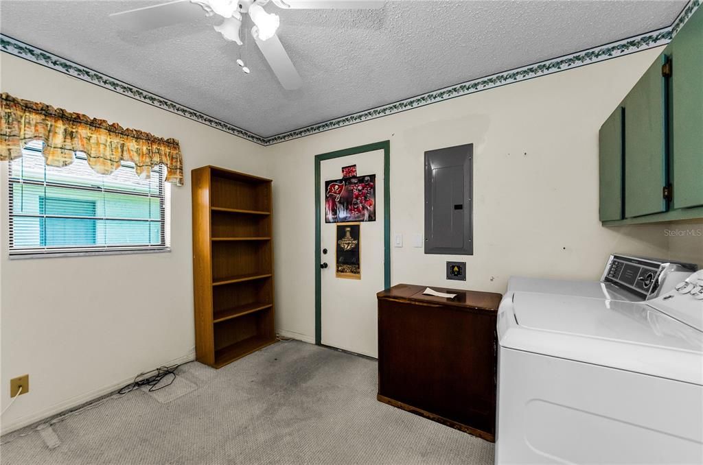 Active With Contract: $250,000 (2 beds, 2 baths, 1540 Square Feet)