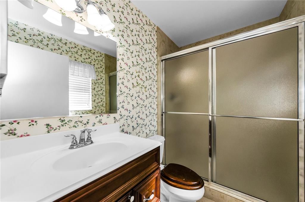 Active With Contract: $250,000 (2 beds, 2 baths, 1540 Square Feet)