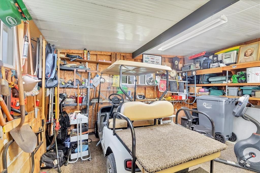 合同活跃: $259,900 (2 贝兹, 2 浴室, 1406 平方英尺)