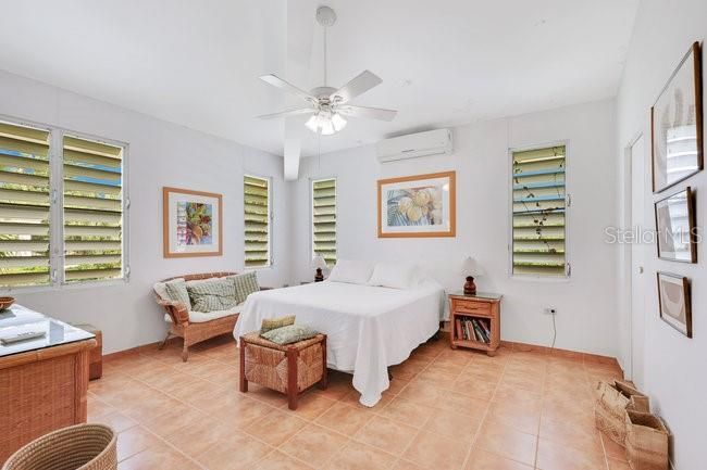 На продажу: $1,300,000 (4 спален, 4 ванн, 1940 Квадратных фут)