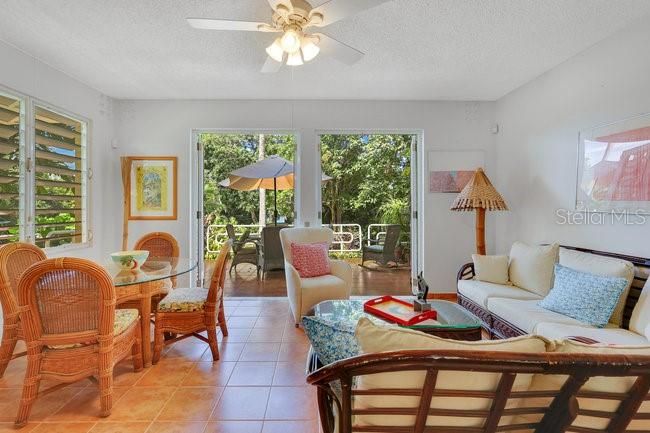 На продажу: $1,300,000 (4 спален, 4 ванн, 1940 Квадратных фут)