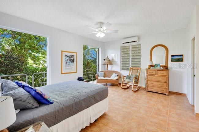 На продажу: $1,300,000 (4 спален, 4 ванн, 1940 Квадратных фут)