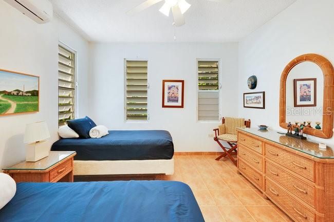 На продажу: $1,300,000 (4 спален, 4 ванн, 1940 Квадратных фут)