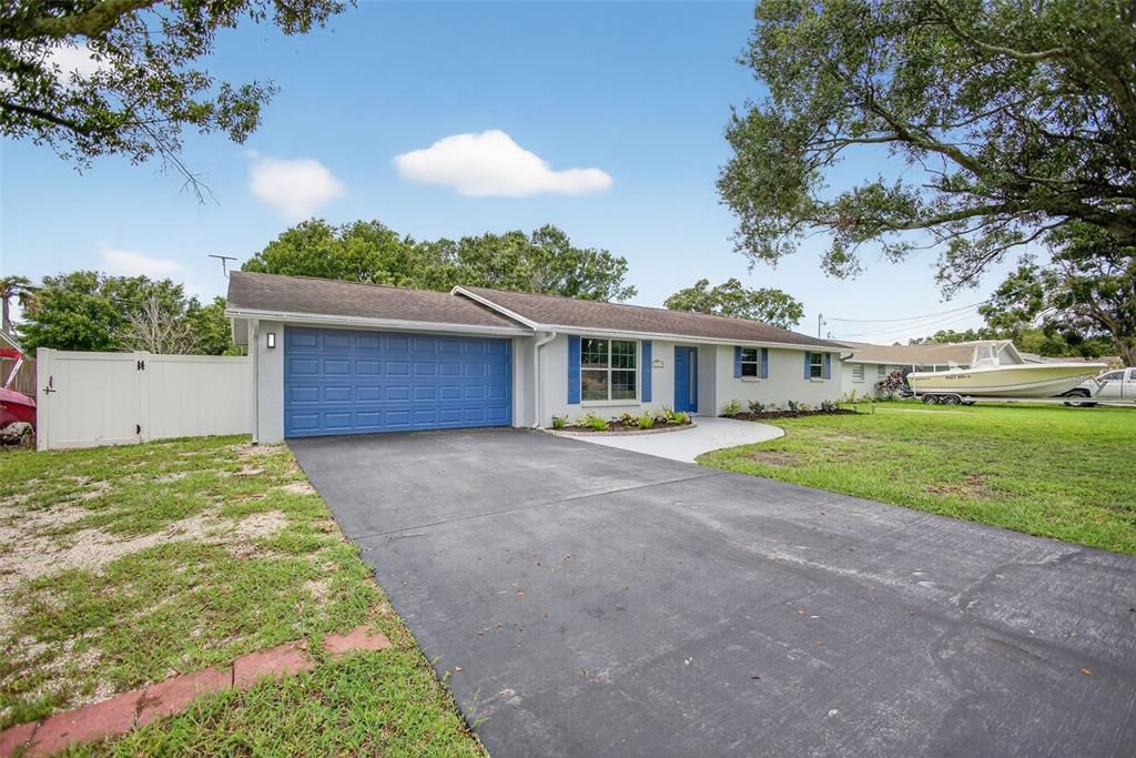 Active With Contract: $339,500 (3 beds, 2 baths, 1461 Square Feet)