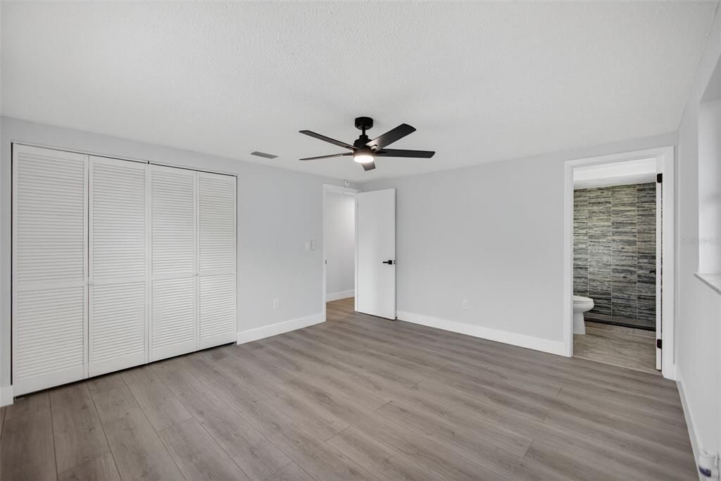 Active With Contract: $339,500 (3 beds, 2 baths, 1461 Square Feet)