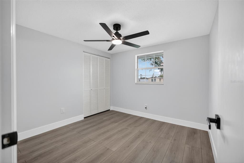 Active With Contract: $339,500 (3 beds, 2 baths, 1461 Square Feet)