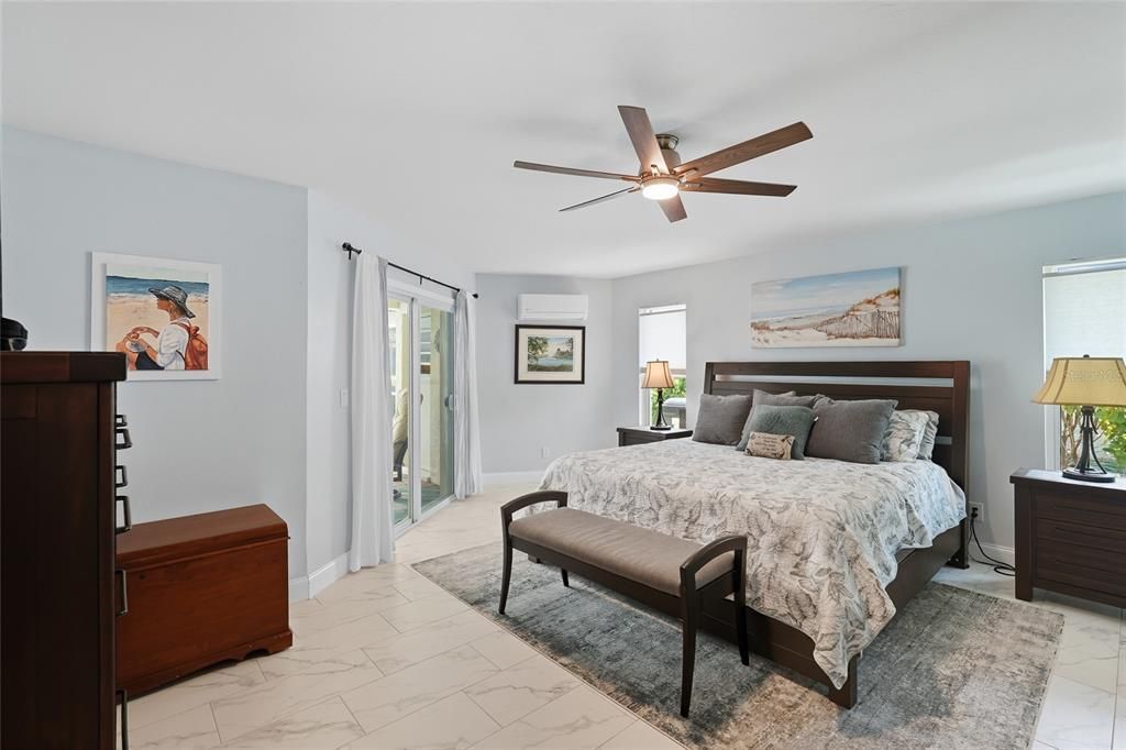 Activo con contrato: $750,000 (4 camas, 2 baños, 2373 Pies cuadrados)