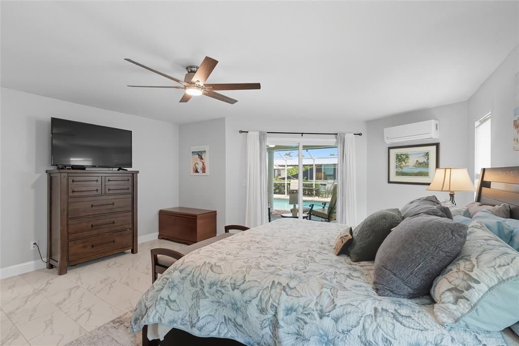 Activo con contrato: $750,000 (4 camas, 2 baños, 2373 Pies cuadrados)