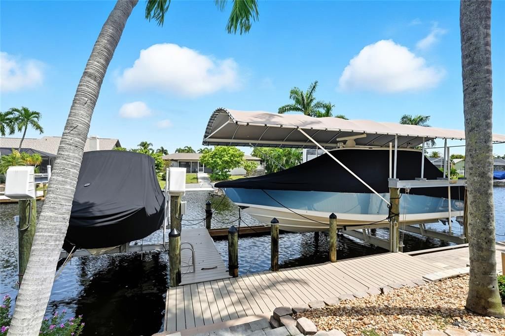 Activo con contrato: $750,000 (4 camas, 2 baños, 2373 Pies cuadrados)