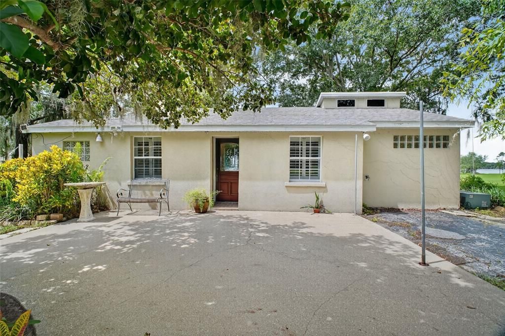 For Rent: $2,500 (2 beds, 1 baths, 1048 Square Feet)