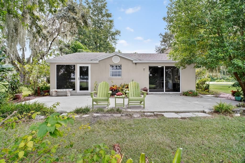 For Rent: $2,500 (2 beds, 1 baths, 1048 Square Feet)