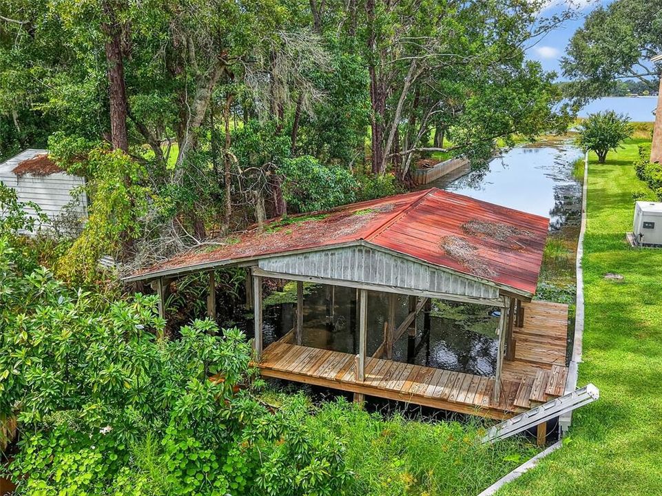 For Rent: $2,500 (2 beds, 1 baths, 1048 Square Feet)