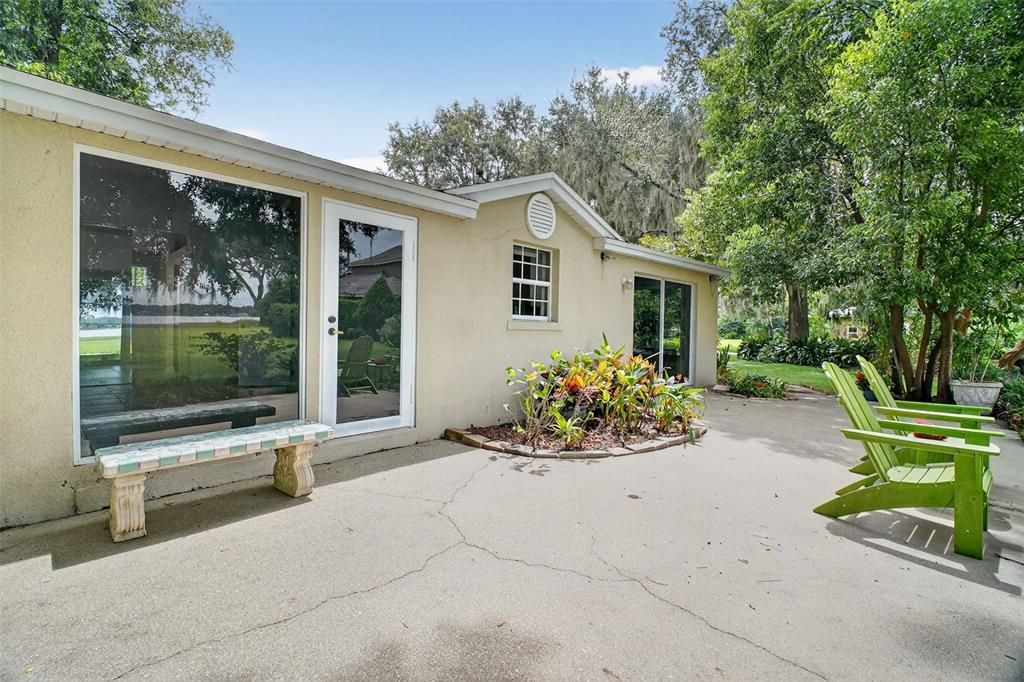 For Rent: $2,500 (2 beds, 1 baths, 1048 Square Feet)