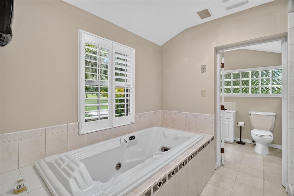 For Rent: $2,500 (2 beds, 1 baths, 1048 Square Feet)