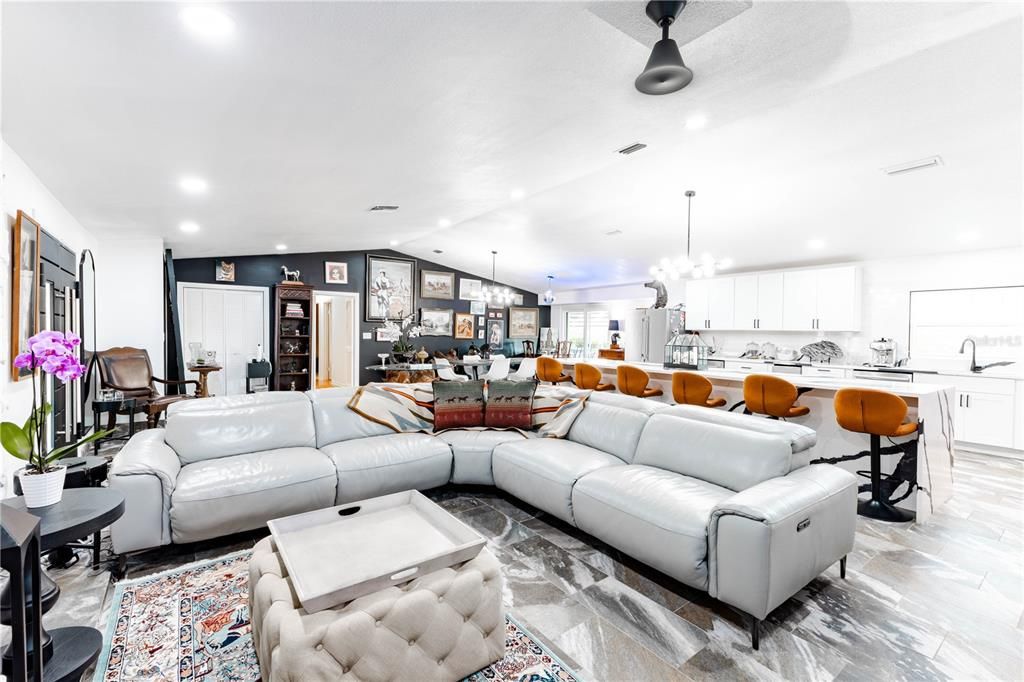 待售: $1,039,000 (4 贝兹, 2 浴室, 2593 平方英尺)