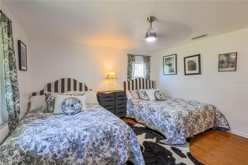 待售: $1,039,000 (4 贝兹, 2 浴室, 2593 平方英尺)