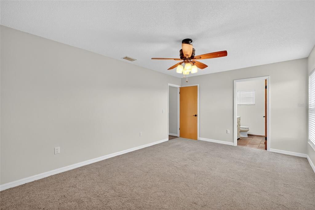 For Sale: $244,000 (2 beds, 2 baths, 1344 Square Feet)