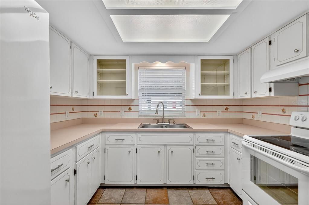 For Sale: $244,000 (2 beds, 2 baths, 1344 Square Feet)