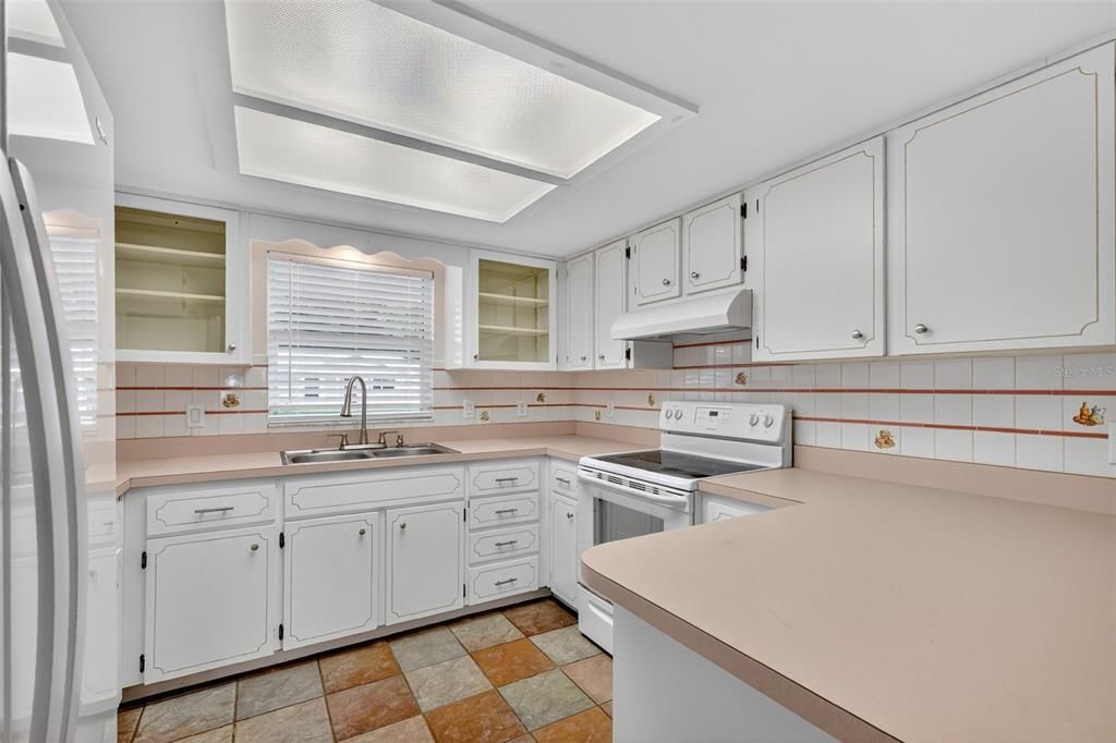 For Sale: $244,000 (2 beds, 2 baths, 1344 Square Feet)